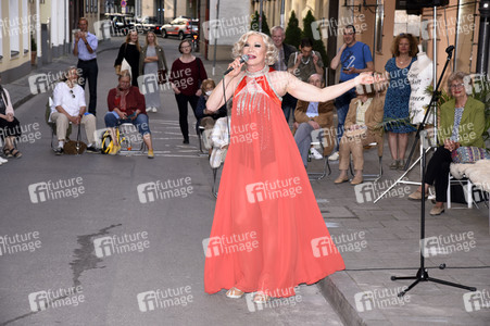 Chris Kolonko bei der Aktion 'Theater lebt' in München