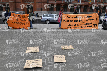 Protest gegen Flüchtlingspolitik in Berlin