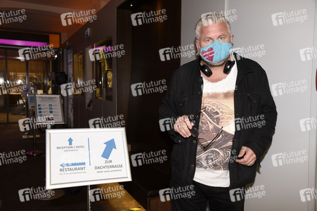 Fototermin mit Simon Pearce und Moses Wolff in München