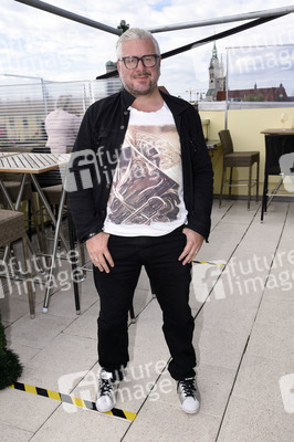 Fototermin mit Simon Pearce und Moses Wolff in München