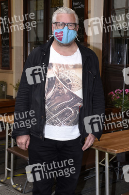 Fototermin mit Simon Pearce und Moses Wolff in München