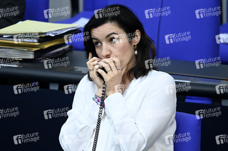 Aktuelle Stunde und Befragung der Bundesregierung in Berlin