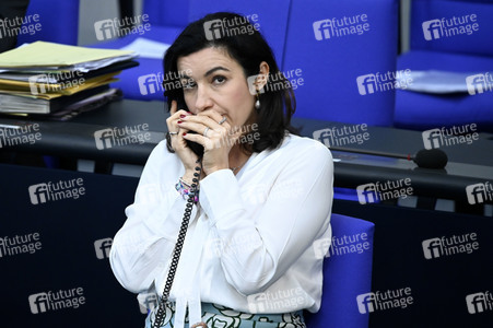 Aktuelle Stunde und Befragung der Bundesregierung in Berlin