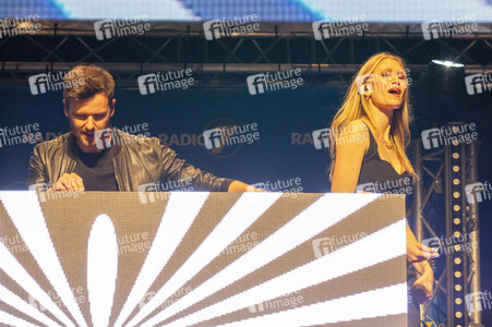 Autokino Konzert von Glaperlenspiel in Friedrichshafen