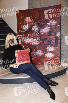 Simone von Anhalt im Friseursalon 'Figaro' in München