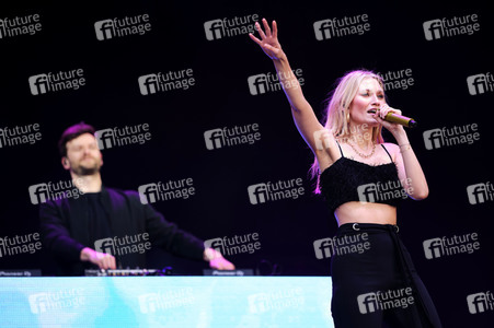 Autokultur-Konzert von Glasperlenspiel in Hannover