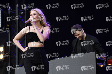 Autokultur-Konzert von Glasperlenspiel in Hannover