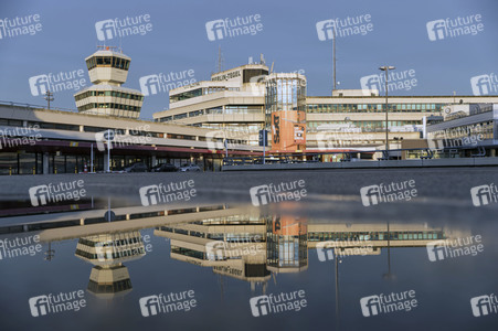 Symbolfoto Flughafen Tegel