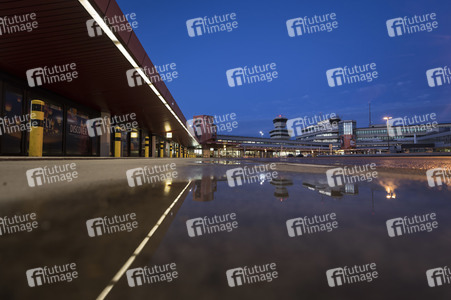 Symbolfoto Flughafen Tegel