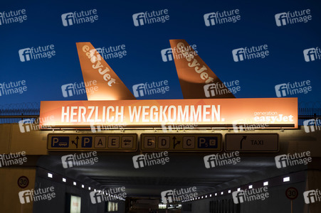 Symbolfoto Flughafen Tegel