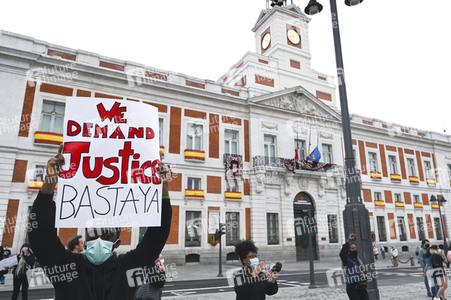 Gedenk-Kundgebung nach dem Tod von George Floyd in Madrid