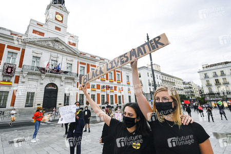Gedenk-Kundgebung nach dem Tod von George Floyd in Madrid