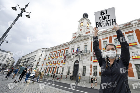 Gedenk-Kundgebung nach dem Tod von George Floyd in Madrid