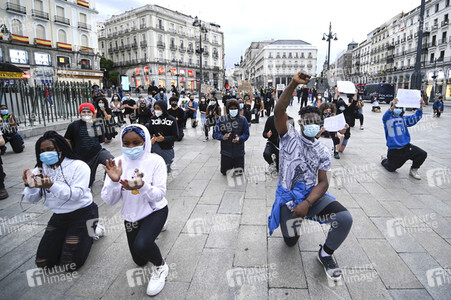 Gedenk-Kundgebung nach dem Tod von George Floyd in Madrid