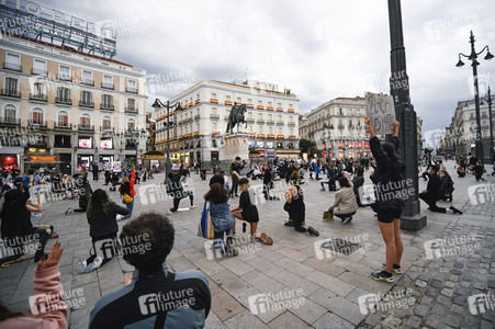 Gedenk-Kundgebung nach dem Tod von George Floyd in Madrid
