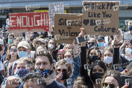 Gedenk-Demonstration zum Mord an George Floyd