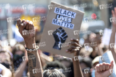 Gedenk-Demonstration zum Mord an George Floyd