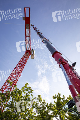 Symbolfoto Kran-Abbau