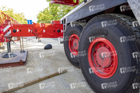 Symbolfoto Kran-Abbau