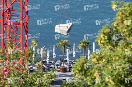 Symbolfoto Kran-Abbau