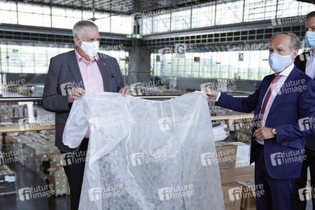 Besuch im Landeslager für Schutzausrüstung in Düsseldorf