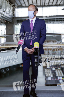 Besuch im Landeslager für Schutzausrüstung in Düsseldorf