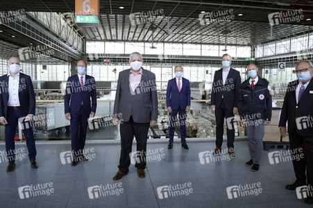 Besuch im Landeslager für Schutzausrüstung in Düsseldorf