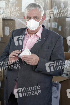 Besuch im Landeslager für Schutzausrüstung in Düsseldorf