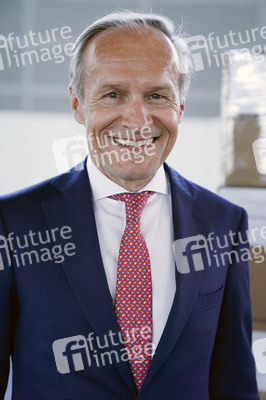 Besuch im Landeslager für Schutzausrüstung in Düsseldorf