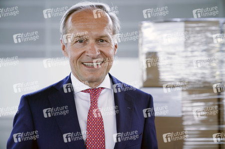 Besuch im Landeslager für Schutzausrüstung in Düsseldorf