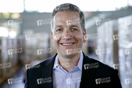 Besuch im Landeslager für Schutzausrüstung in Düsseldorf