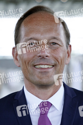 Besuch im Landeslager für Schutzausrüstung in Düsseldorf