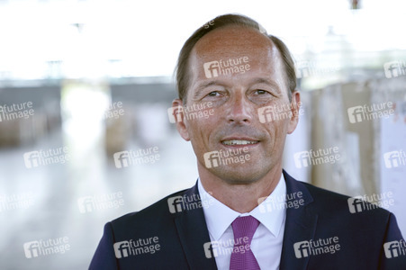 Besuch im Landeslager für Schutzausrüstung in Düsseldorf
