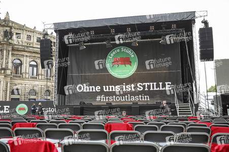 Demonstration 'Ohne uns ist Stille' in Dresden