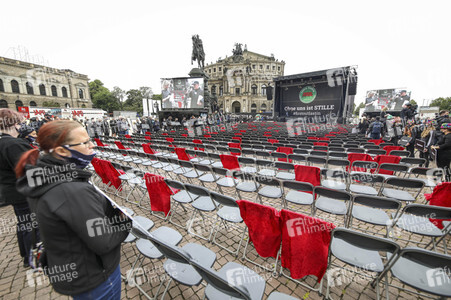 Demonstration 'Ohne uns ist Stille' in Dresden