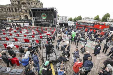 Demonstration 'Ohne uns ist Stille' in Dresden