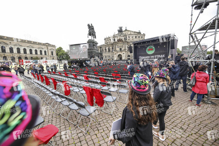Demonstration 'Ohne uns ist Stille' in Dresden
