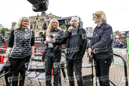 Demonstration 'Ohne uns ist Stille' in Dresden