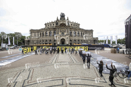 Demonstration 'Ohne uns ist Stille' in Dresden