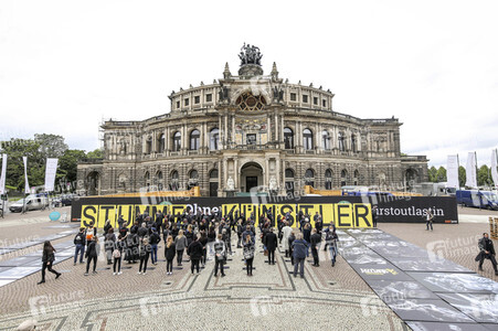 Demonstration 'Ohne uns ist Stille' in Dresden