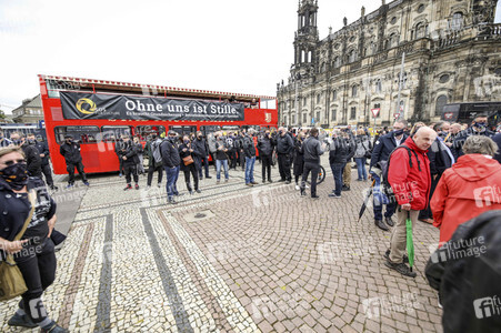 Demonstration 'Ohne uns ist Stille' in Dresden