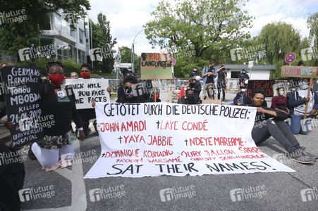 Demonstration 'Justice for Floyd - Stop killing blacks' in Hamburg