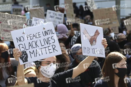 Demonstration 'Justice for Floyd - Stop killing blacks' in Hamburg