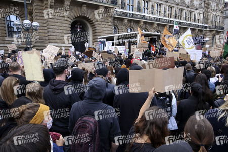 Demonstration 'Enough is Enough! - There can be no Peace without Justice!' in Hamburg