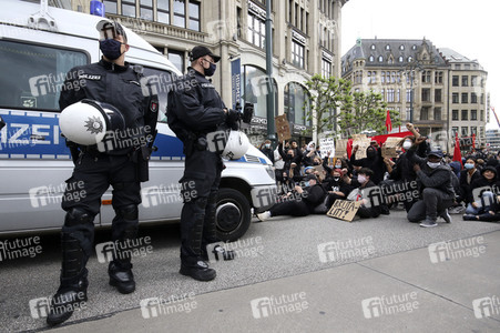 Demonstration 'Enough is Enough! - There can be no Peace without Justice!' in Hamburg