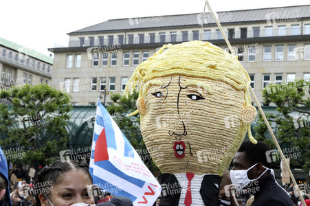 Demonstration 'Enough is Enough! - There can be no Peace without Justice!' in Hamburg