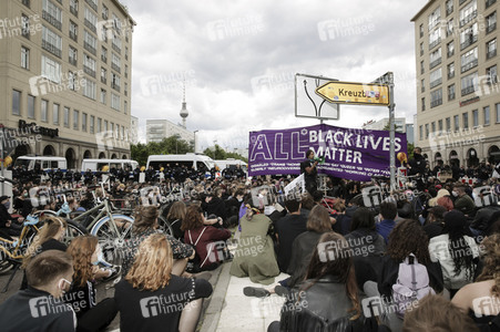 Demonstration 'Silent Demo' in Berlin