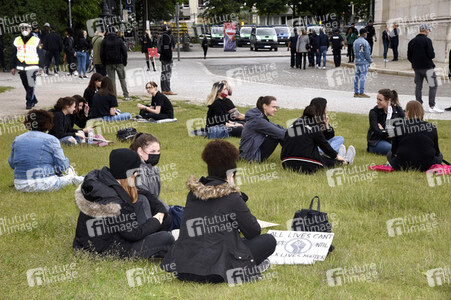 Demonstration 'Silent Protest - Sag Nein zu Rassismus' in München
