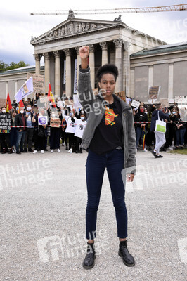 Demonstration 'Silent Protest - Sag Nein zu Rassismus' in München