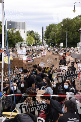 Demonstration 'Silent Protest - Sag Nein zu Rassismus' in München